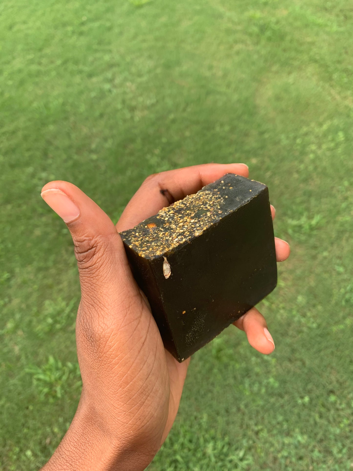 BLACK BEAUTY Bar